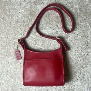 Vintage Red Coach Legacy Small Zip 9997